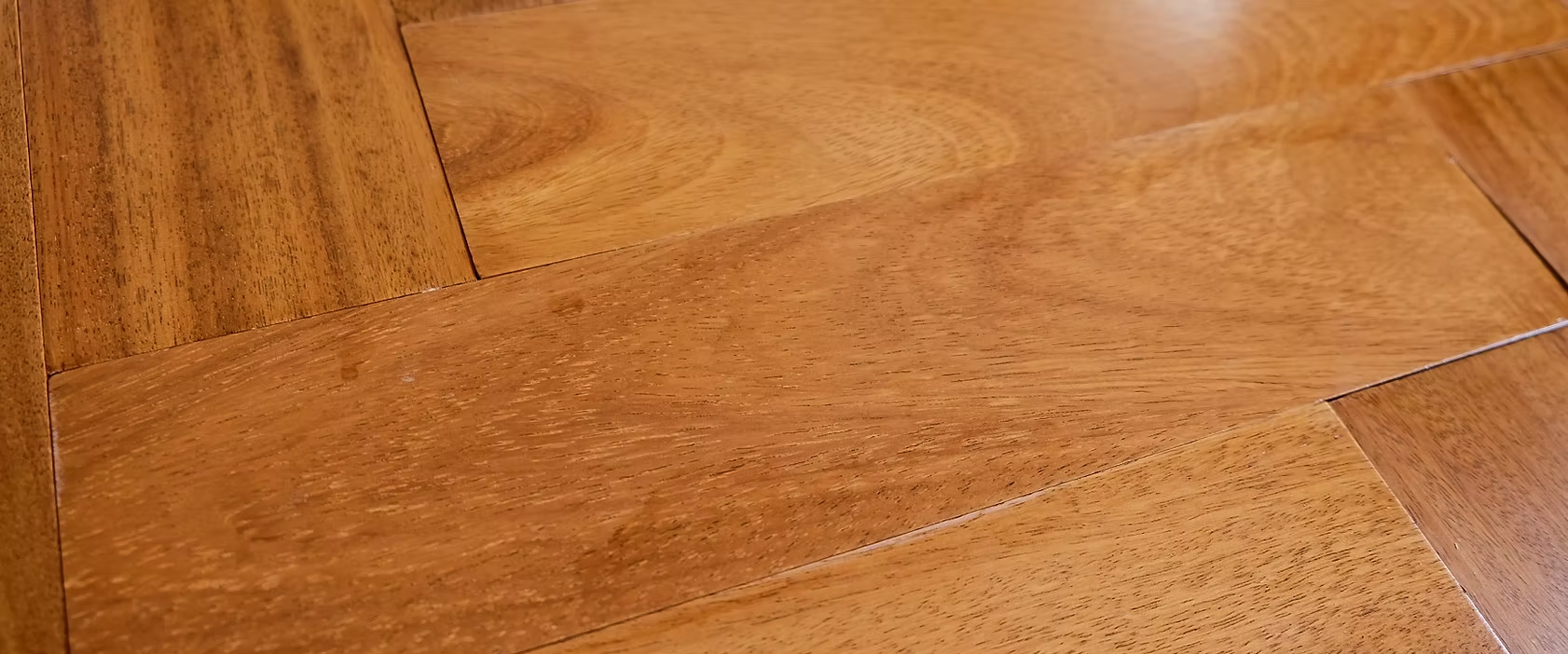 ไม้พื้นและไม้ปาร์เก้ ไม้พื้นและไม้ปาร์เก้